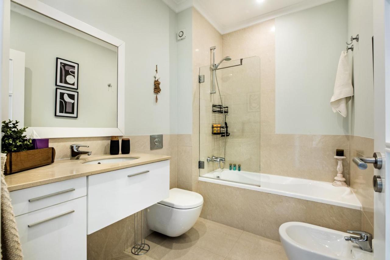 Luxury Apartment With Communal Pool And Terrace Quarteira Exteriér fotografie