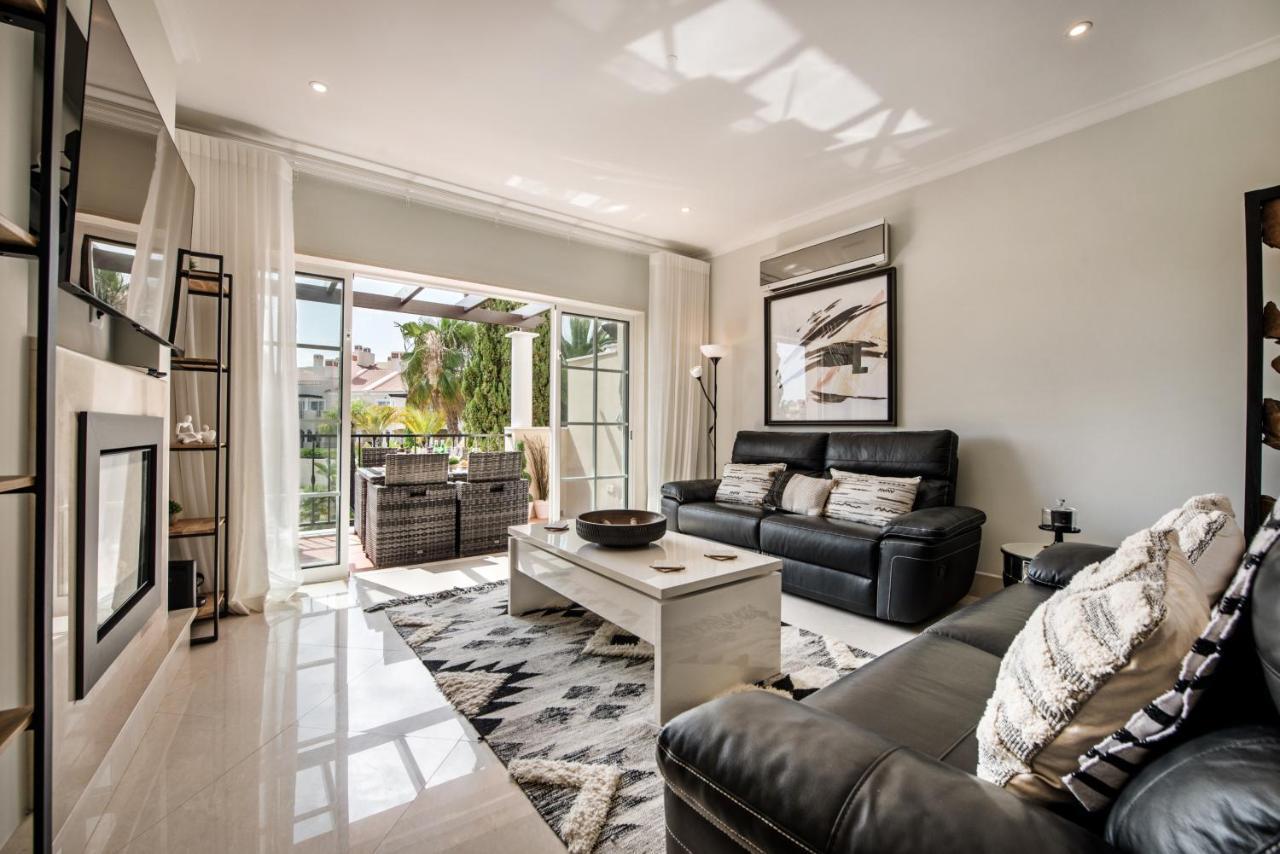 Luxury Apartment With Communal Pool And Terrace Quarteira Exteriér fotografie